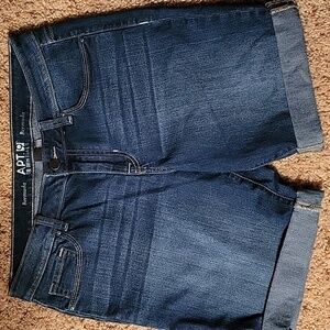 Apt. 9 Bermuda shorts, EUC